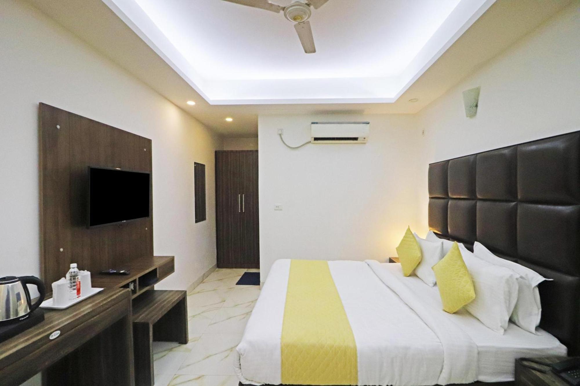 Hotel Mayda Prime Near Delhi Airport ニューデリー エクステリア 写真