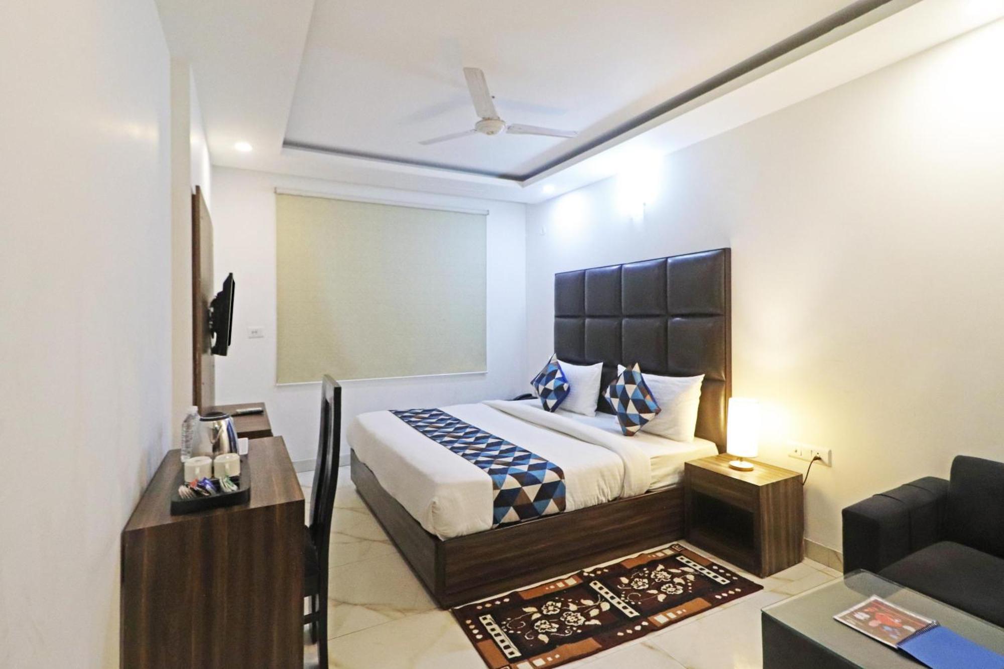 Hotel Mayda Prime Near Delhi Airport ニューデリー エクステリア 写真