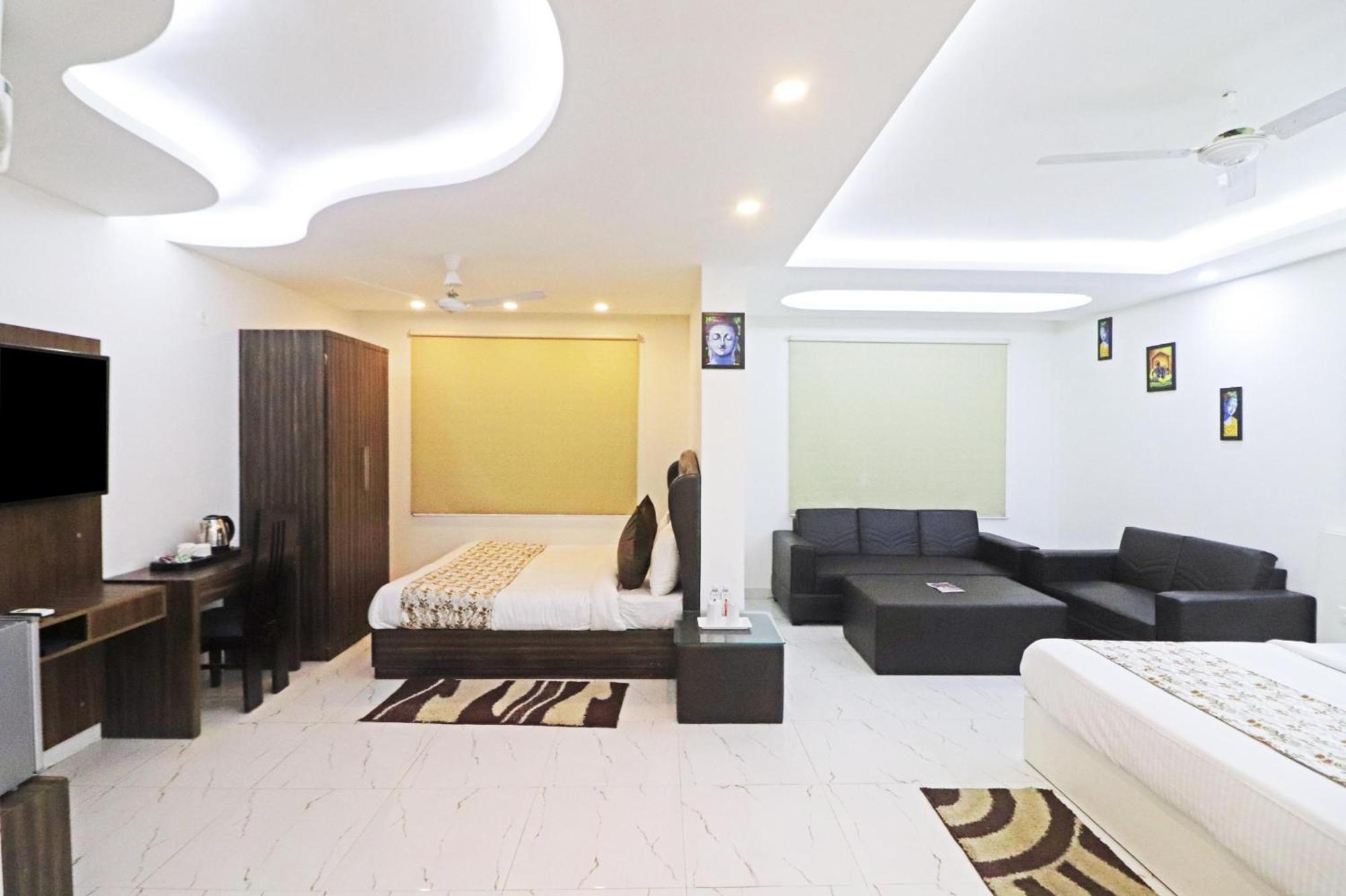 Hotel Mayda Prime Near Delhi Airport ニューデリー エクステリア 写真
